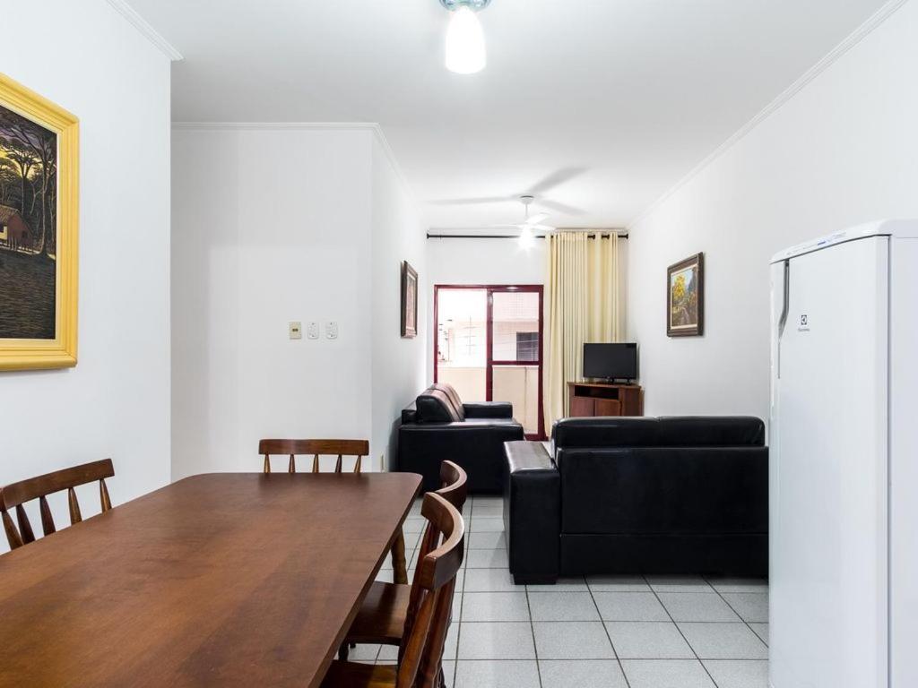Apartamento Espacoso Com Ar Condicionado E Wi-Fi, A 100 Metros Da Praia - Edificio Estoril Ubatuba Εξωτερικό φωτογραφία